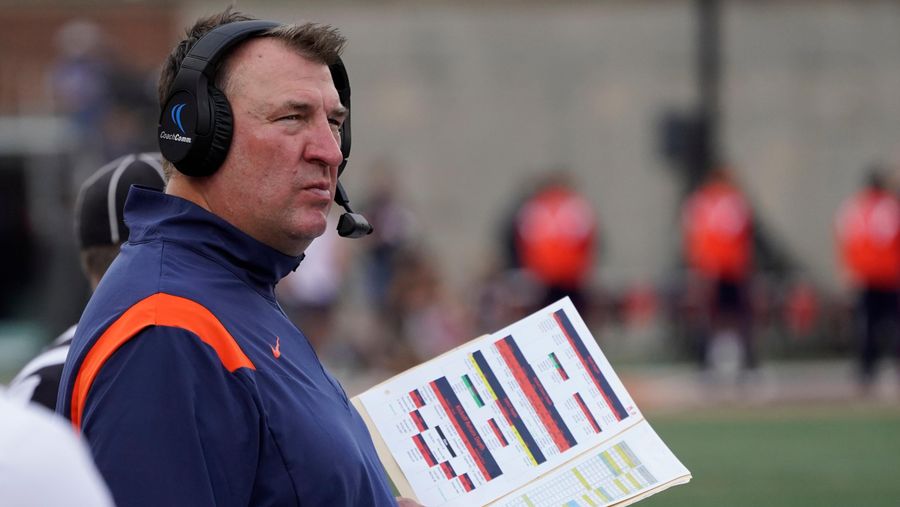 Bret Bielema offers us a crash course in 'How to Lose your Locker Room' 101