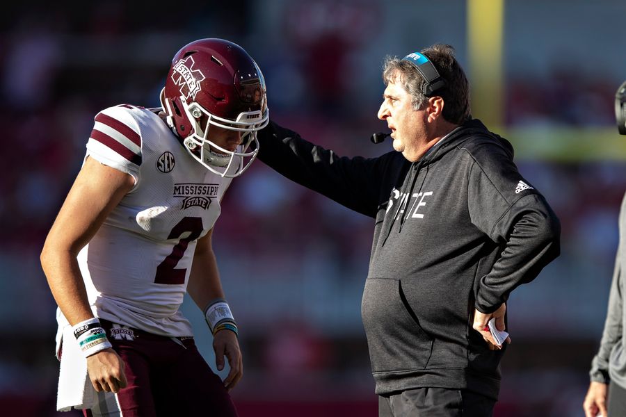 There’s a reason Mike Leach’s quarterbacks have never cost him his job