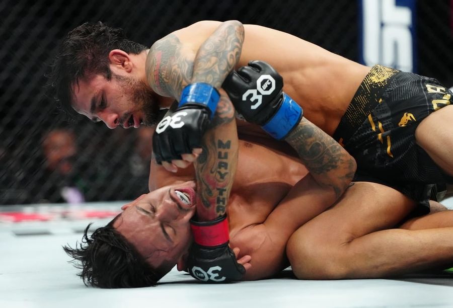 UFC 301 Preview: Alexandre Pantoja favored in main event