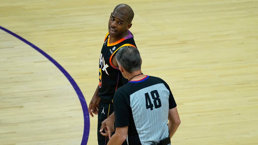 Chris Paul finally got one on Scott Foster