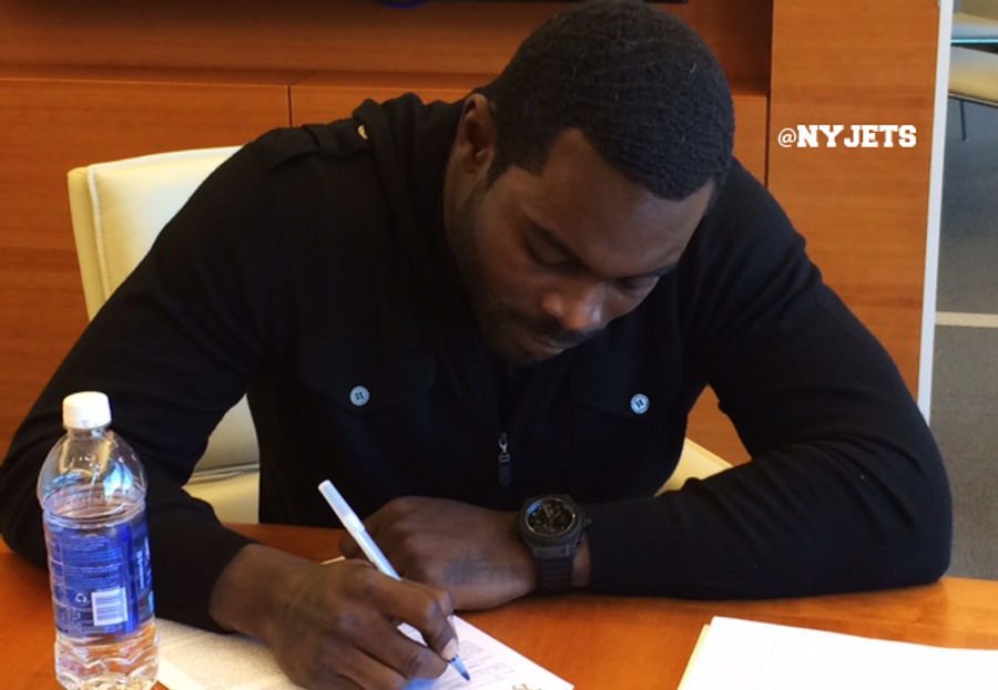Jets Release Mark Sanchez, Sign Michael Vick