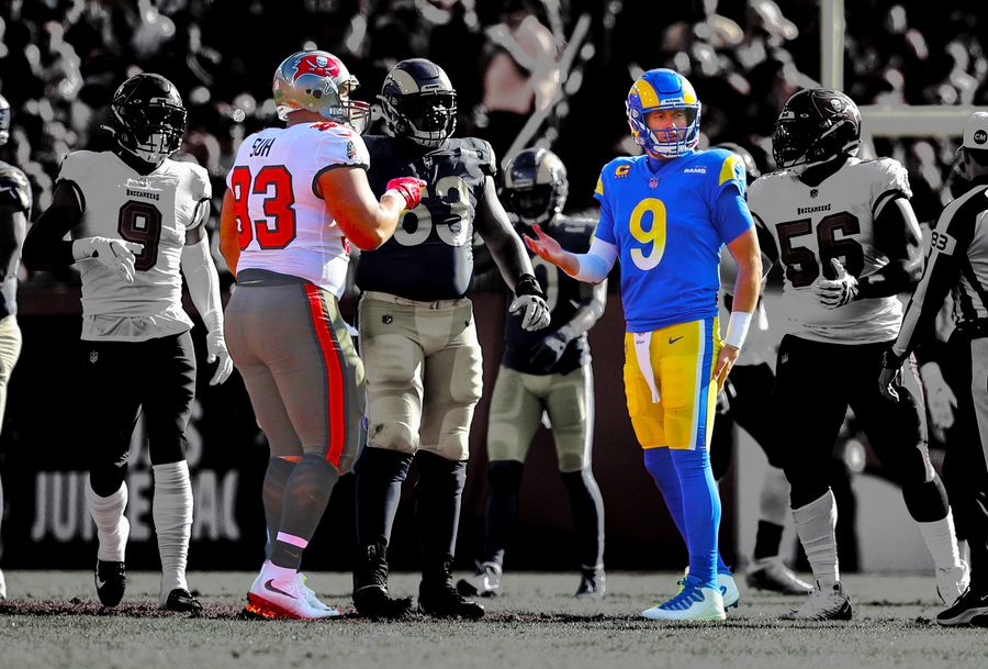 Wait... did Ndamukong Suh complain to refs about being kicked on Sunday… you’re kidding me, right?