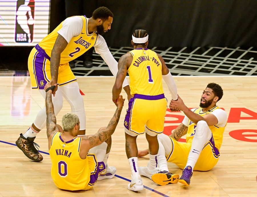 Anthony Davis got injured again, and it’s getting late early for the Lakers