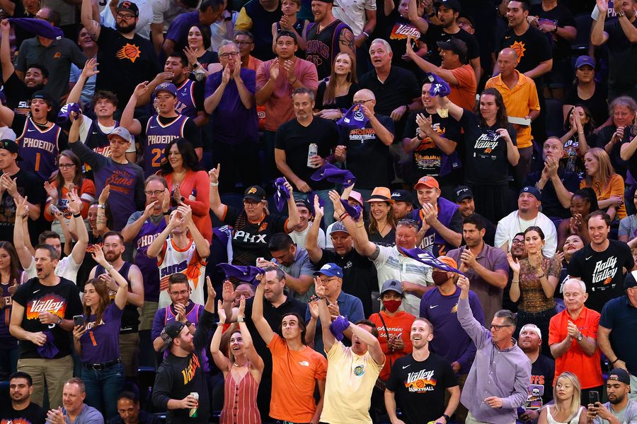 SEE IT: Phoenix fan pummels man in Nuggets jersey, declares 'Suns in four'