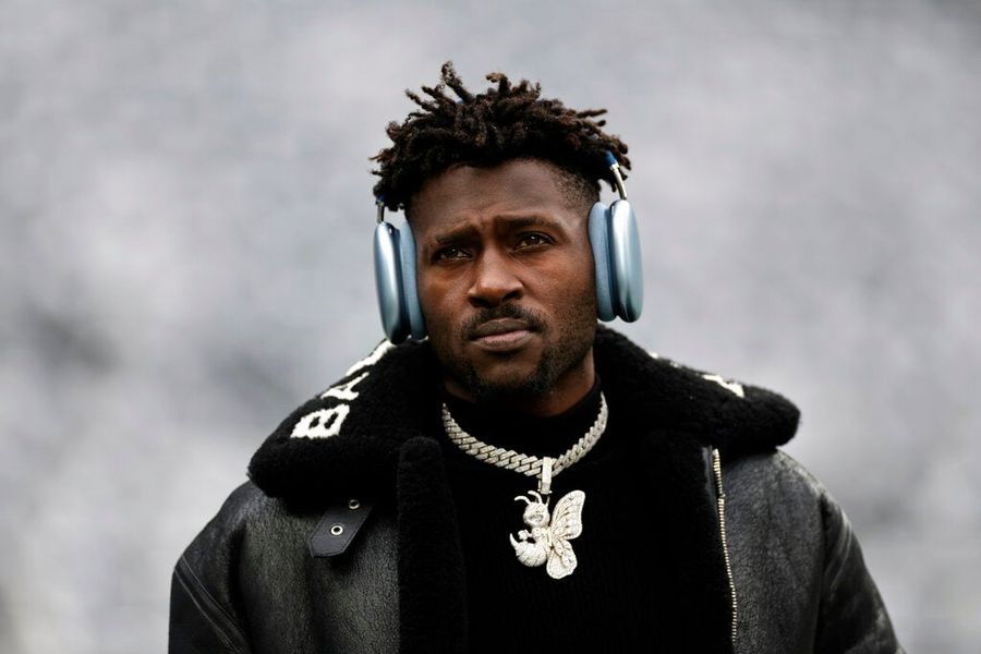 Antonio Brown is outright delusional