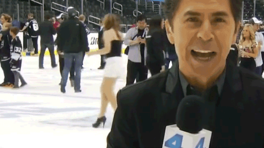 Woman Walking On Staples Center Ice Eats It On Live TV