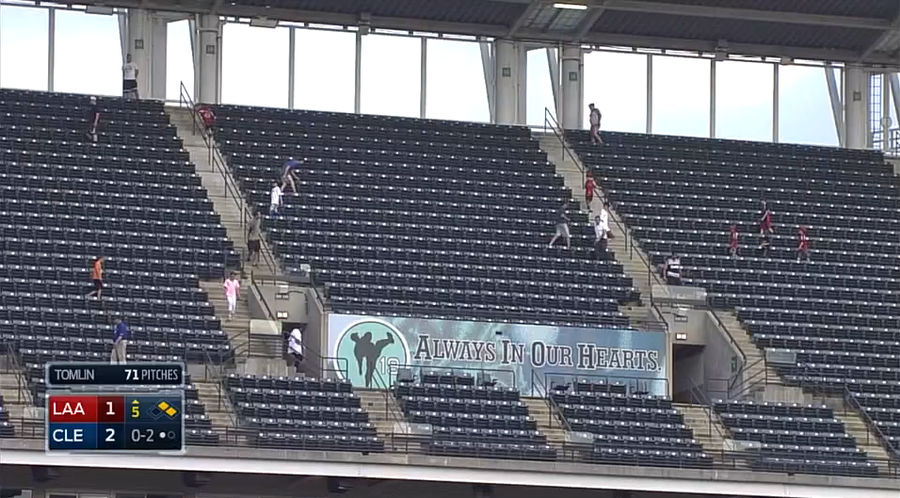 No One Can Find Raul Ibanez's Foul Ball