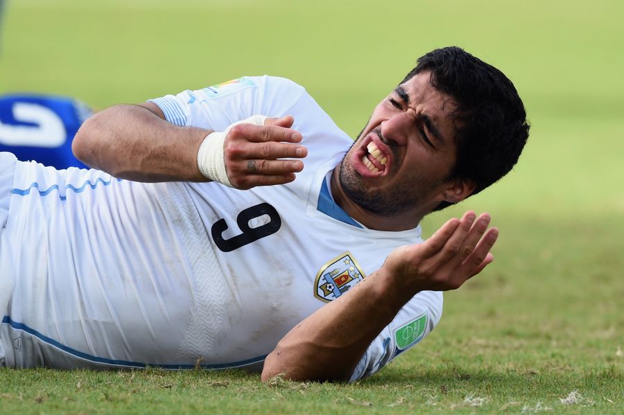 Luis Suárez Bites A Guy And Gamblers Rejoice