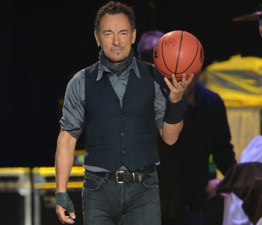 Bruce Springsteen On Luis Suárez: &quot;Biting Has No Place In Sports&quot;