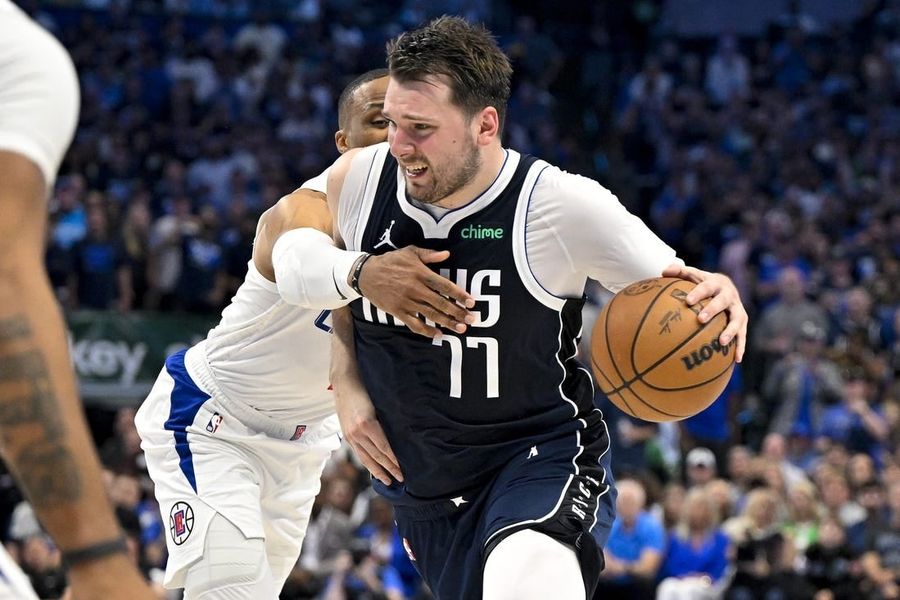 Physical Mavericks out to extend series lead on Clippers