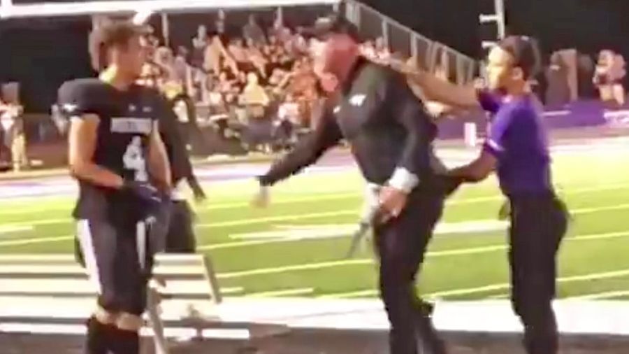Trent Dilfer loses it on one of his high school players