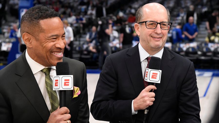 Dallas Mavericks interested in guy who wants to eliminate halftime