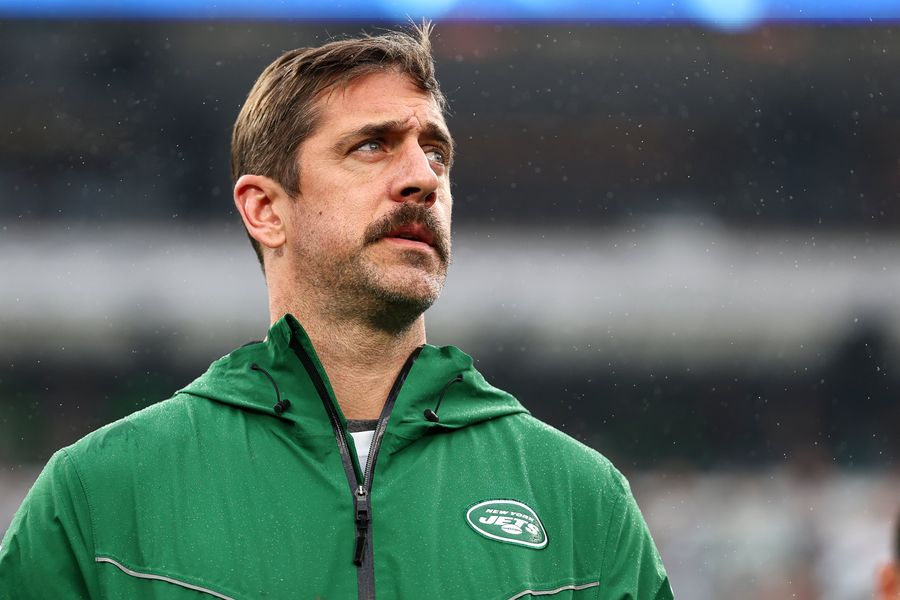 Aaron Rodgers finally realizes his season is over and it was a dud
