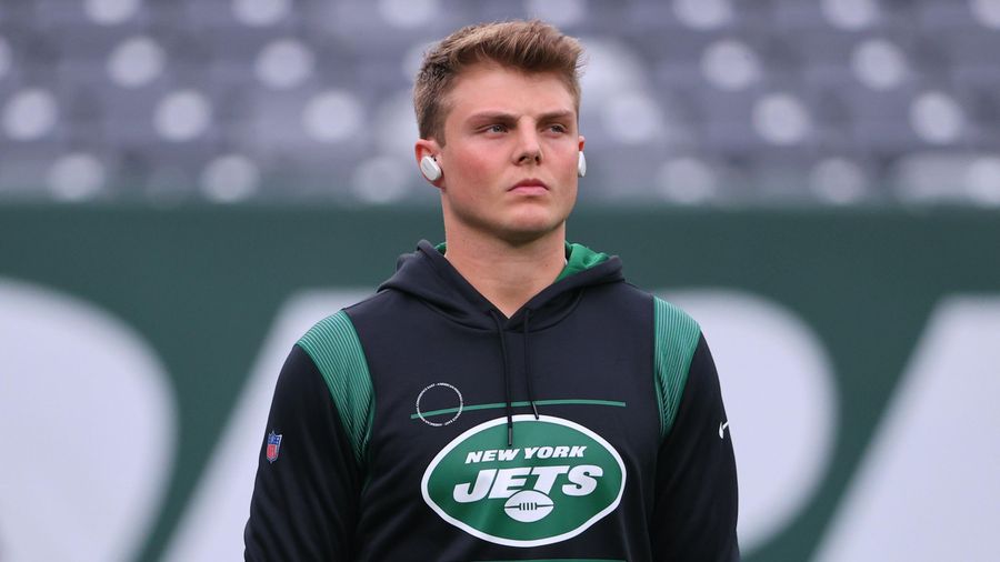 Zach Wilson’s cougar situation is all over the place