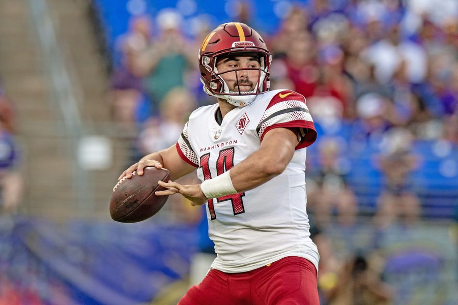 Howelling at the moon: Washington not getting anywhere with Wentz at QB