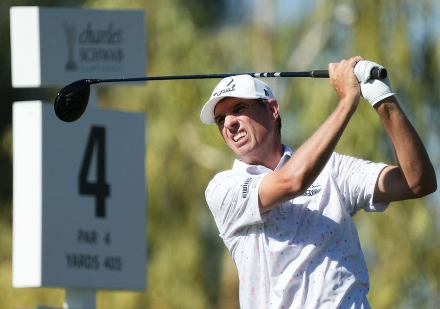 Steven Alker pulls away at Charles Schwab Cup Championship
