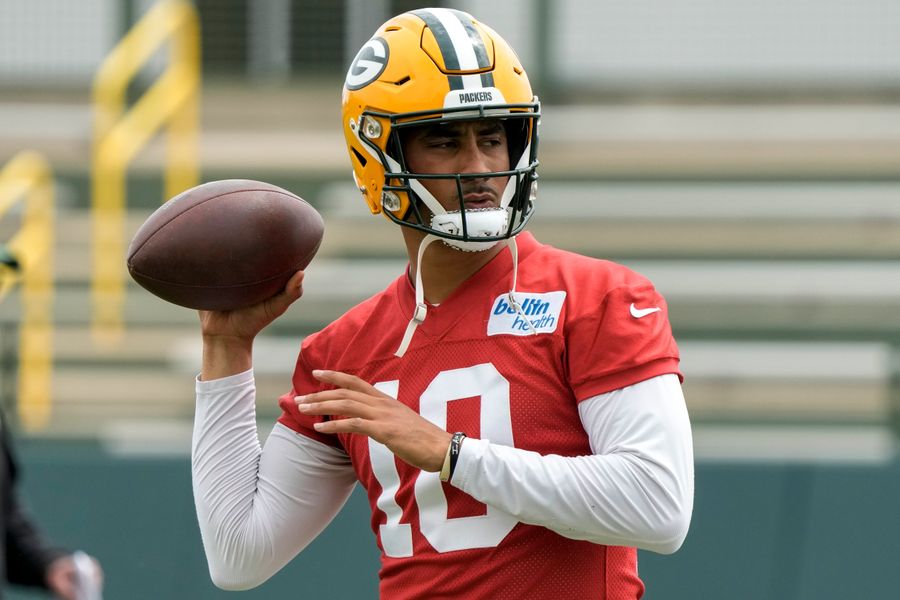 Jordan Love seems a bit confused on Bears-Packers rivalry