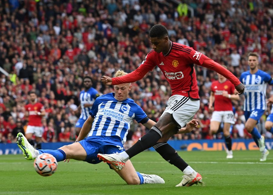 Manchester United are doing that thing again