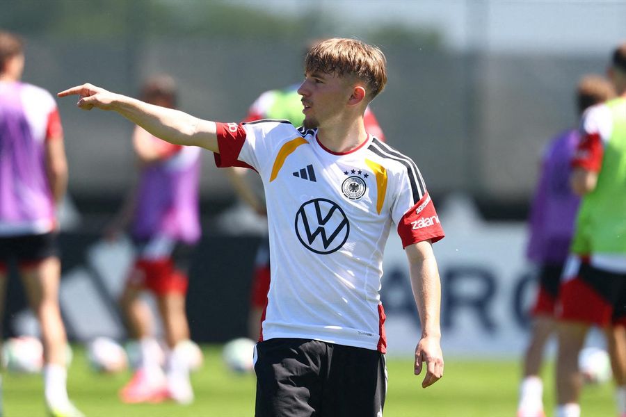 German prodigy Lennart Karl sidelined for World Cup with torn muscle