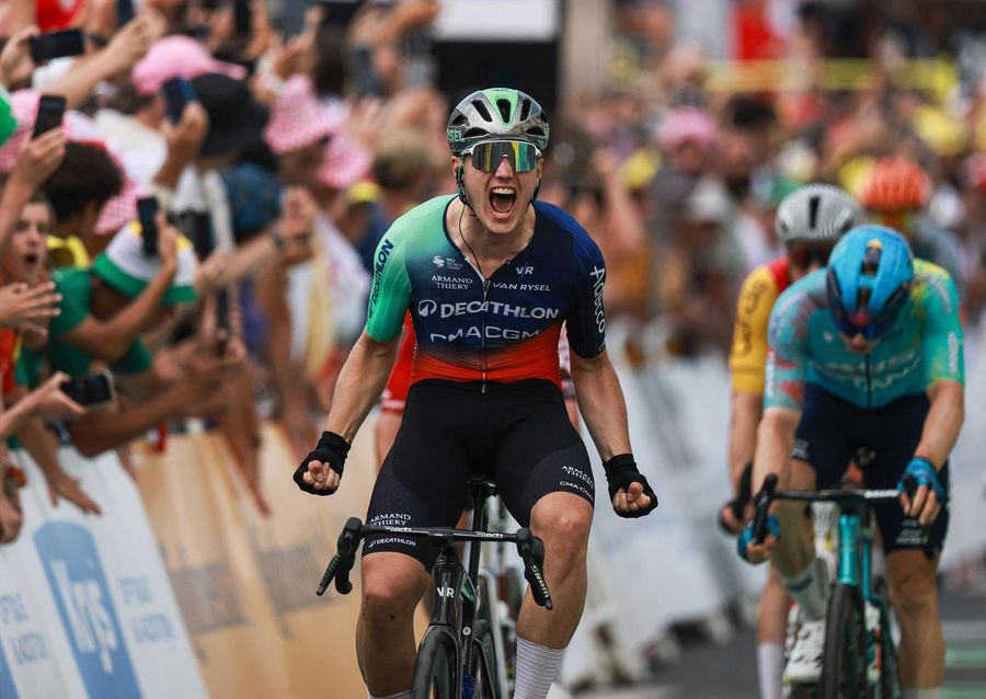 Olav Kooij sprints to 1st Tour de France stage win