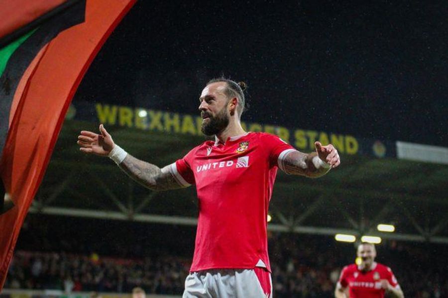 Steven Fletcher Re-Signs With Wrexham AFC