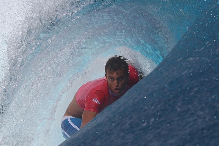 Surf's not up, Olympic competition delayed in Tahiti