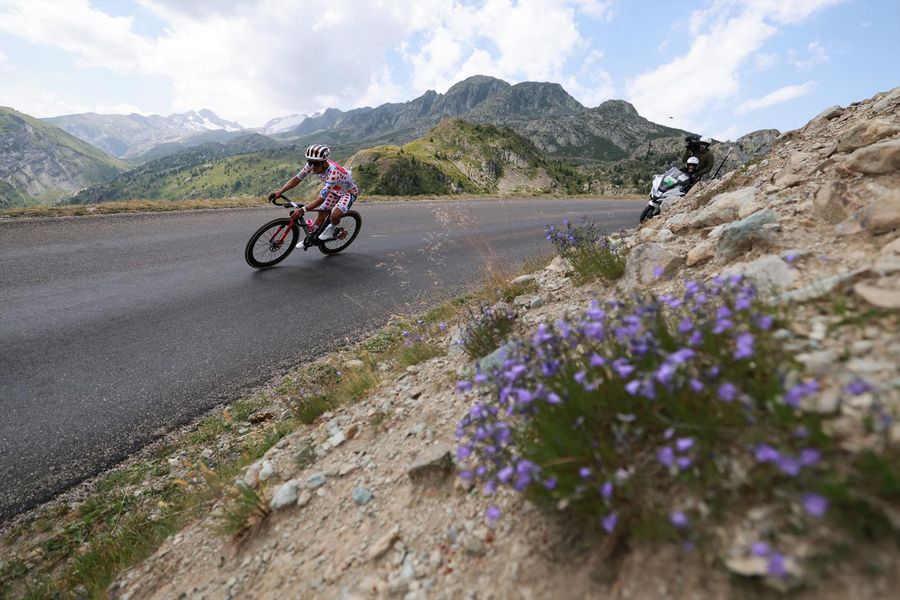Richard Carapaz, Tadej Pogacar stand tall at Stage 20 of Tour de France