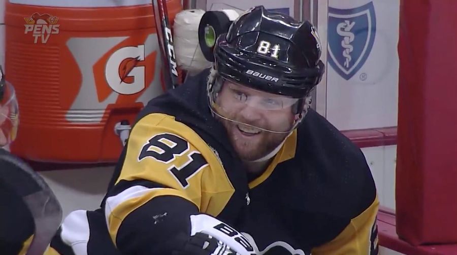Phil Kessel Wins Free Burgers For A Grateful Pittsburgh Populace