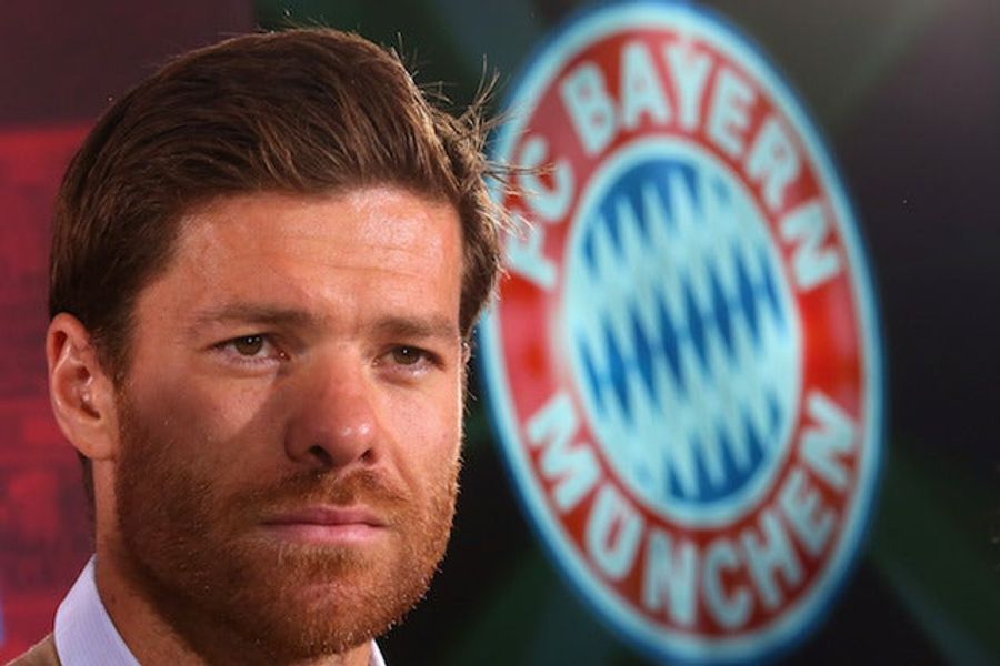 Reporter Claims Xabi Alonso Left Spain Because Of Affair With Singer
