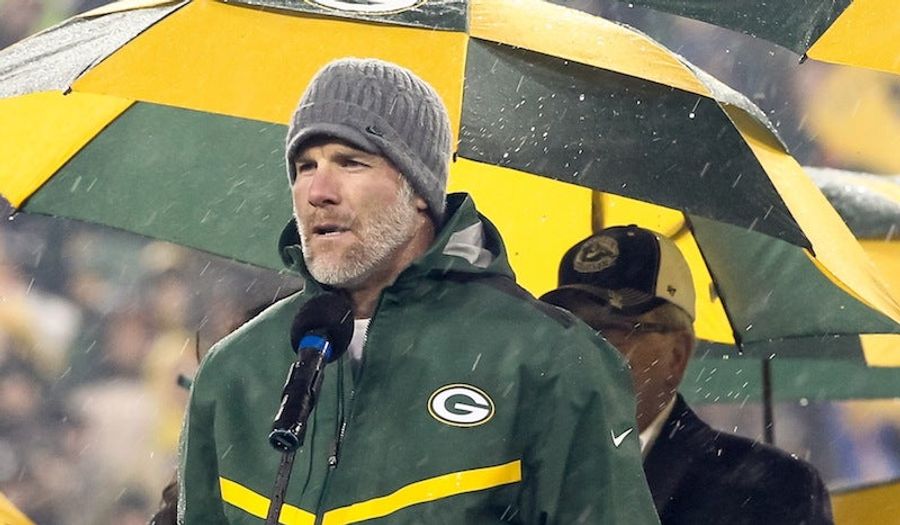 Mark Brunell Fondly Recalls The Time Brett Favre Tortured A Deer To Death