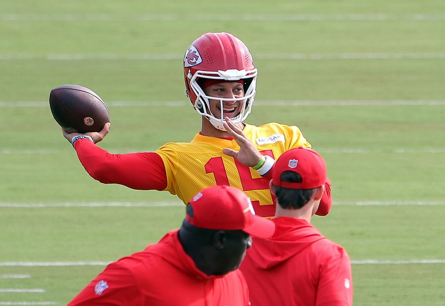 Everyone agrees Patrick Mahomes figured out that two-high safety look