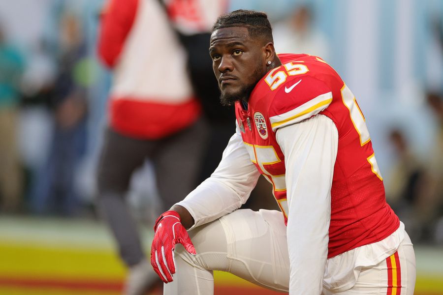 Chiefs&#39; Frank Clark charged with third felony in decade
