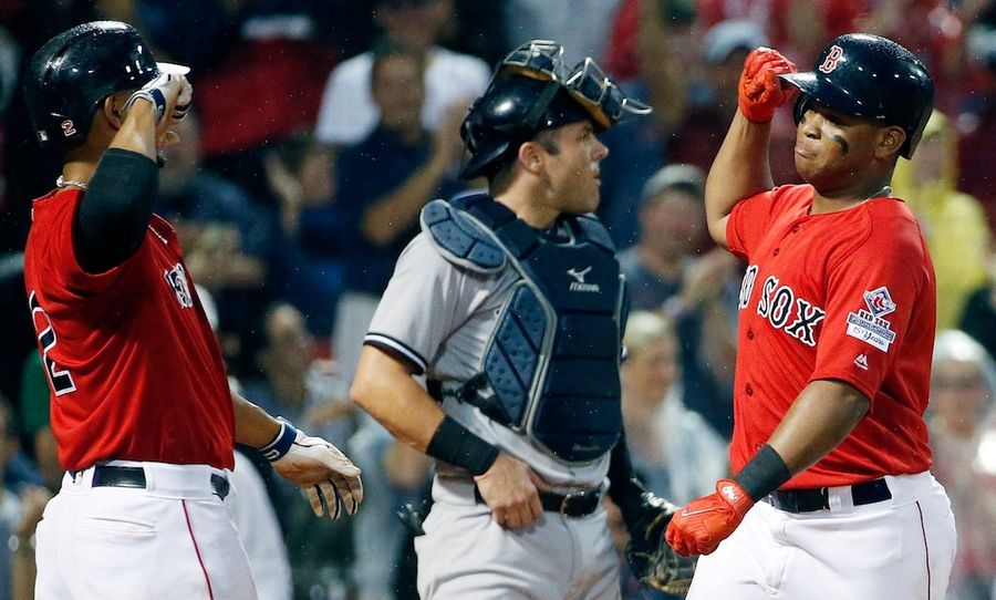 Report: Red Sox Used Smartwatch To Steal Signs Against Yankees