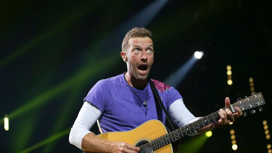 Coldplay's Chris Martin On Football: "Oooooh Reeedskinnnsssssss"