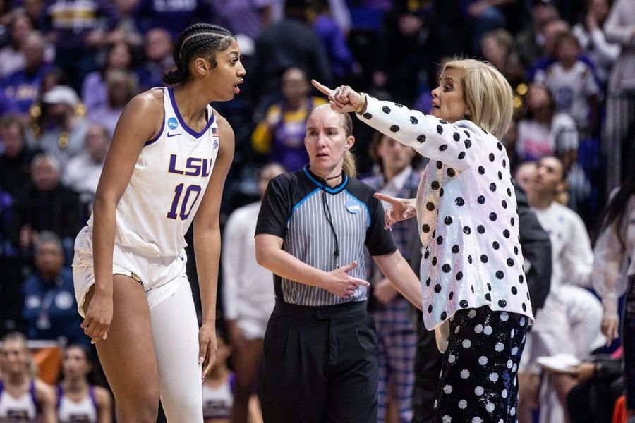 Kim Mulkey: ‘La decisión del entrenador’ de enviar a la banca al All-American Angel Reese
