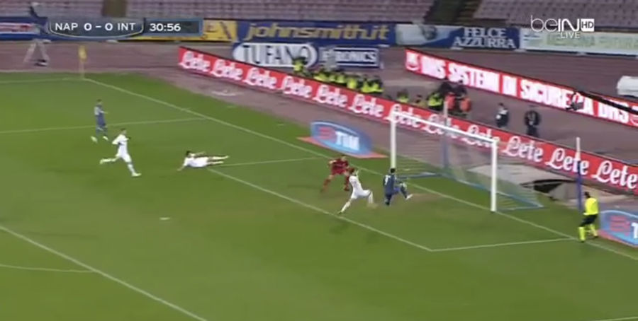Gonzalo Higuaín Forgets He's Really Good, Bungles Really Easy Goal