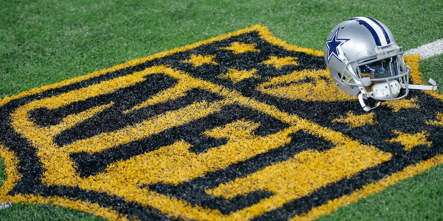Only Two People Know What Happened Between Ezekiel Elliott And His Girlfriend<em></em>