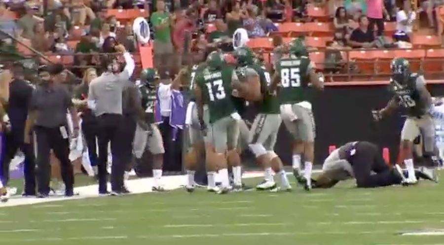 Hawaii Assistant Coach Breaks Wrist While Celebrating Blocked Field Goal