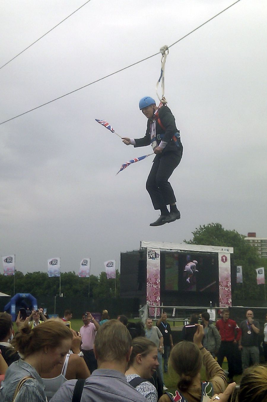 London Mayor Boris Johnson Got Stuck On A Zipline
