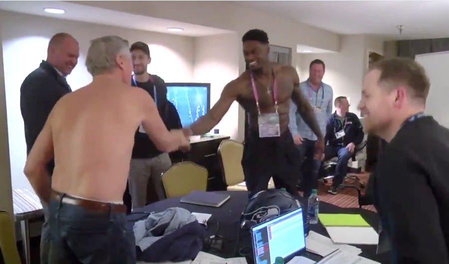 Seahawks Had Future Second-Round Pick DK Metcalf Arrive Topless To Combine Interview