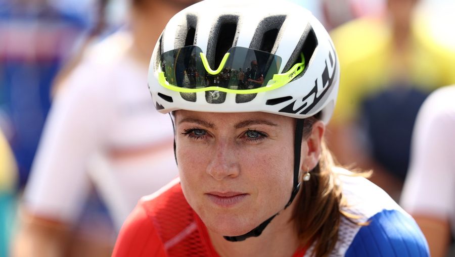 Only A Month After Breaking Her Back In A Horrific Crash, Annemiek Van Vleuten Won A Bike Race