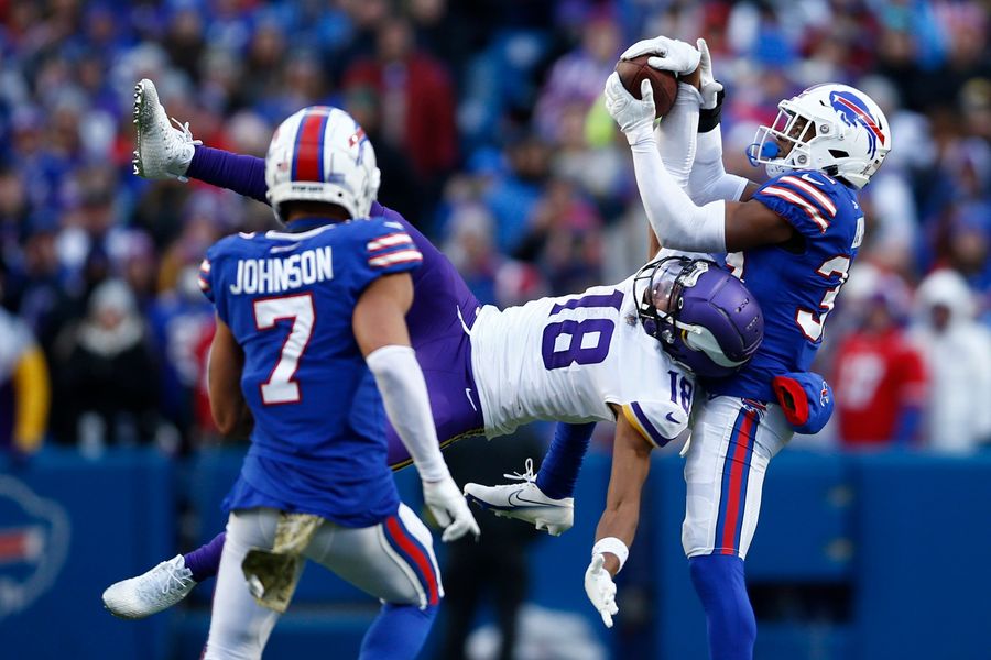 Justin Jefferson’s catch doesn’t make sense