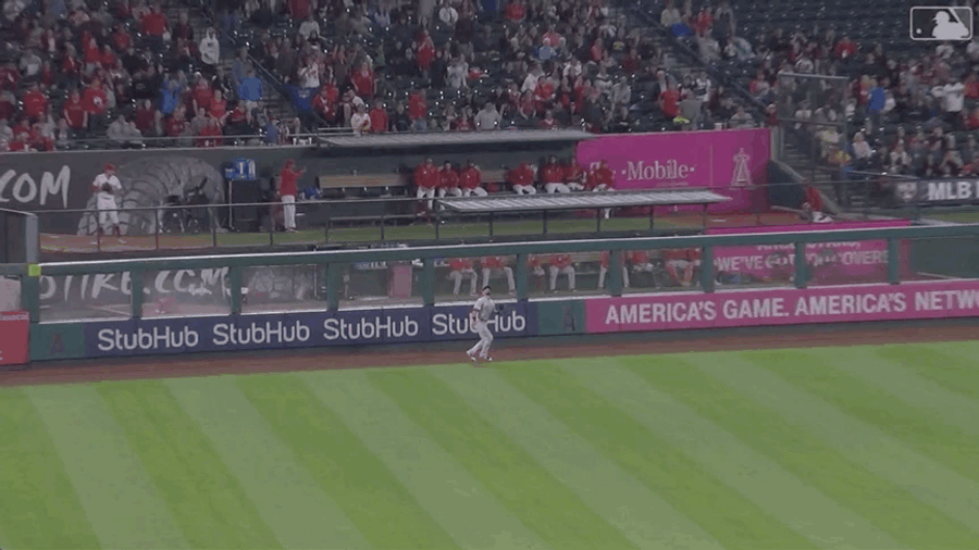 Reds Allow Runner To Score From Second Base On Sac Fly Like Big Sleepy Idiots