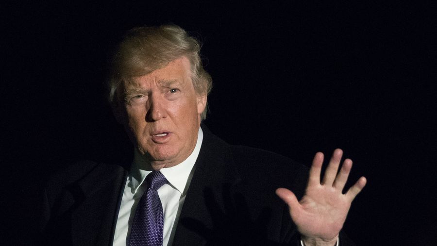 Look At The Big Stupid President&#39;s Big Stupid Golf Club