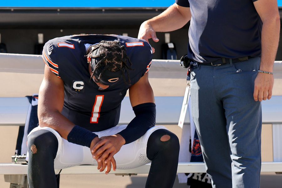 Comedy of Bear-rors: Justin Fields’ fourth-quarter routine has Chicago closer to the No. 1 pick