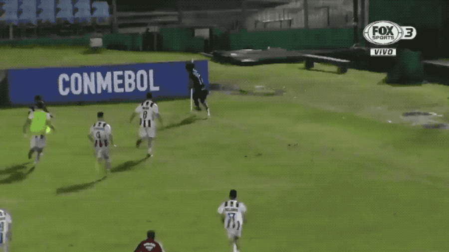 Resourceful Soccer Teen Defends Himself From Angry Opponents By Weaponizing Corner Flag