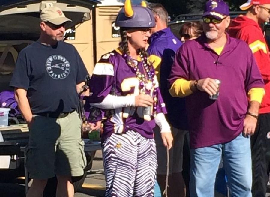 Tailgating Vikings Fan Wears Adrian Peterson Jersey And Wields Switch
