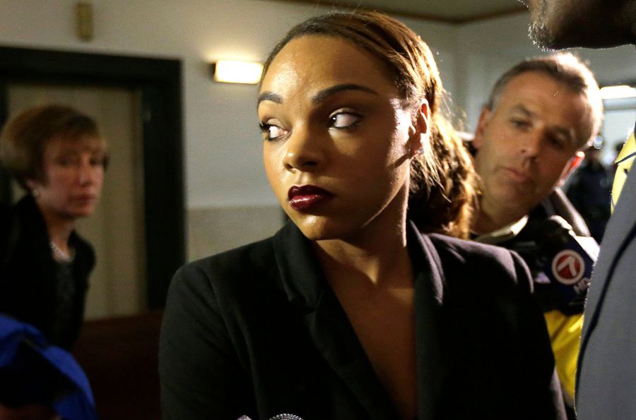 Prosecution: Aaron Hernandez's Fiancée Lied About Disposing Of Guns
