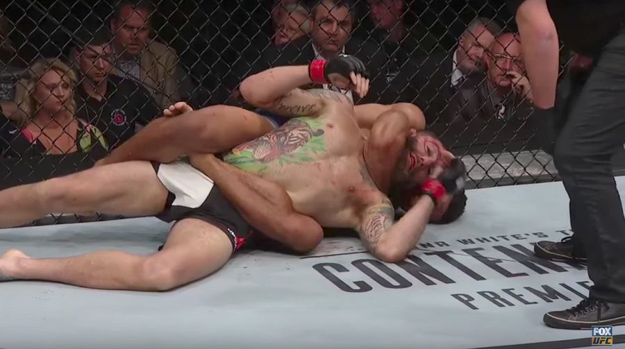 Everyone Is Hopping Mad After Early Stoppage In UFC Main Event<em></em>