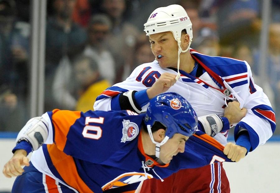 Sean Avery Heckles Homeless People On Snapchat